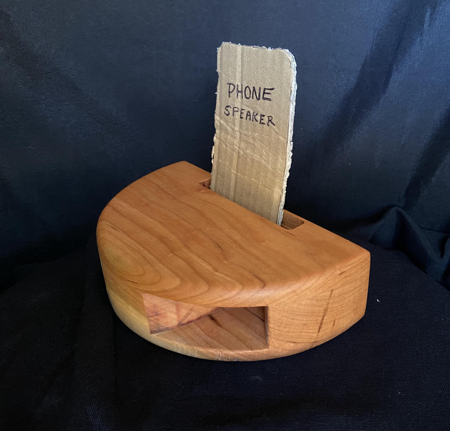 Smartphone Speaker Amplifier - Handmade Wood