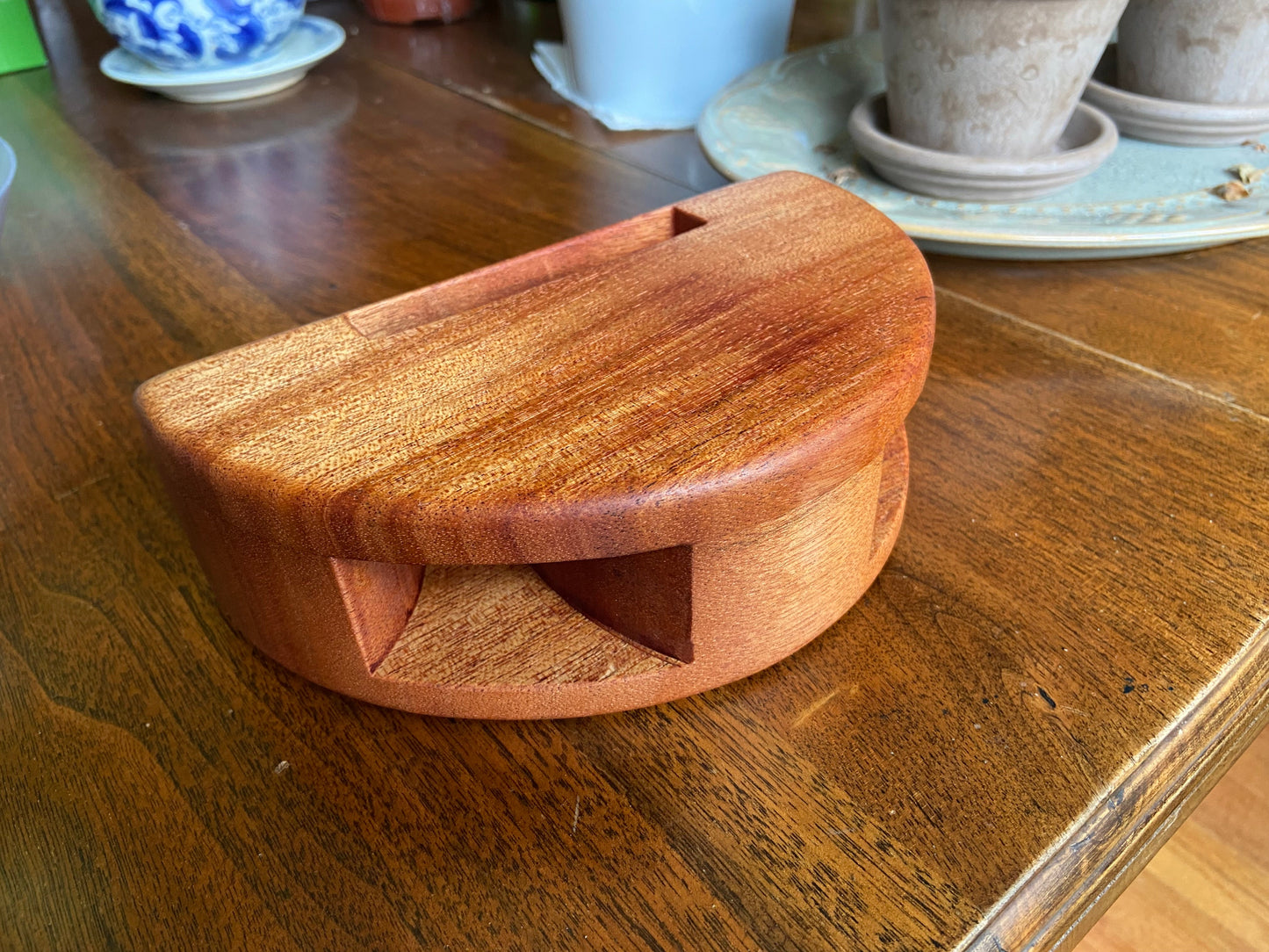 Smartphone Speaker Amplifier - Handmade Wood