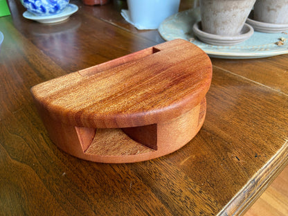 Smartphone Speaker Amplifier - Handmade Wood