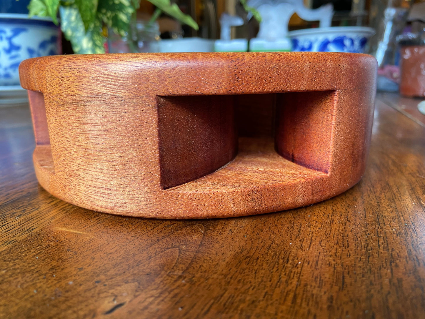 Smartphone Speaker Amplifier - Handmade Wood